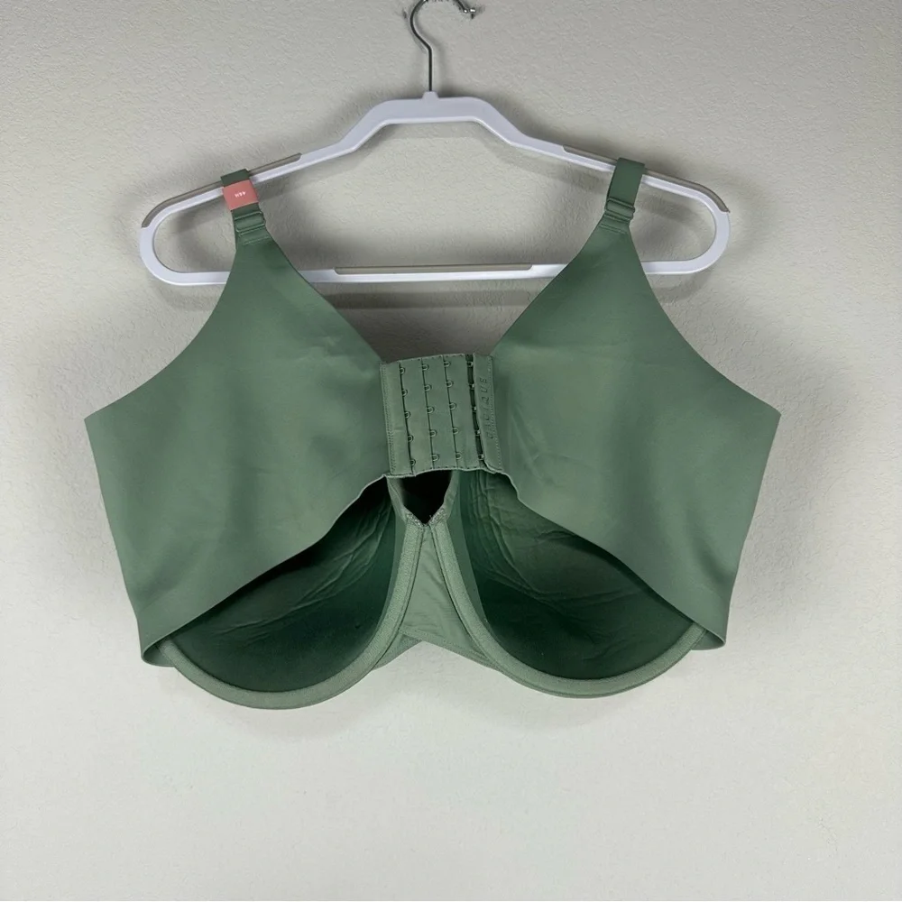 NEW Cacique Green Totally Smooth Lightly Lined Full Coverage Bra Size 46H